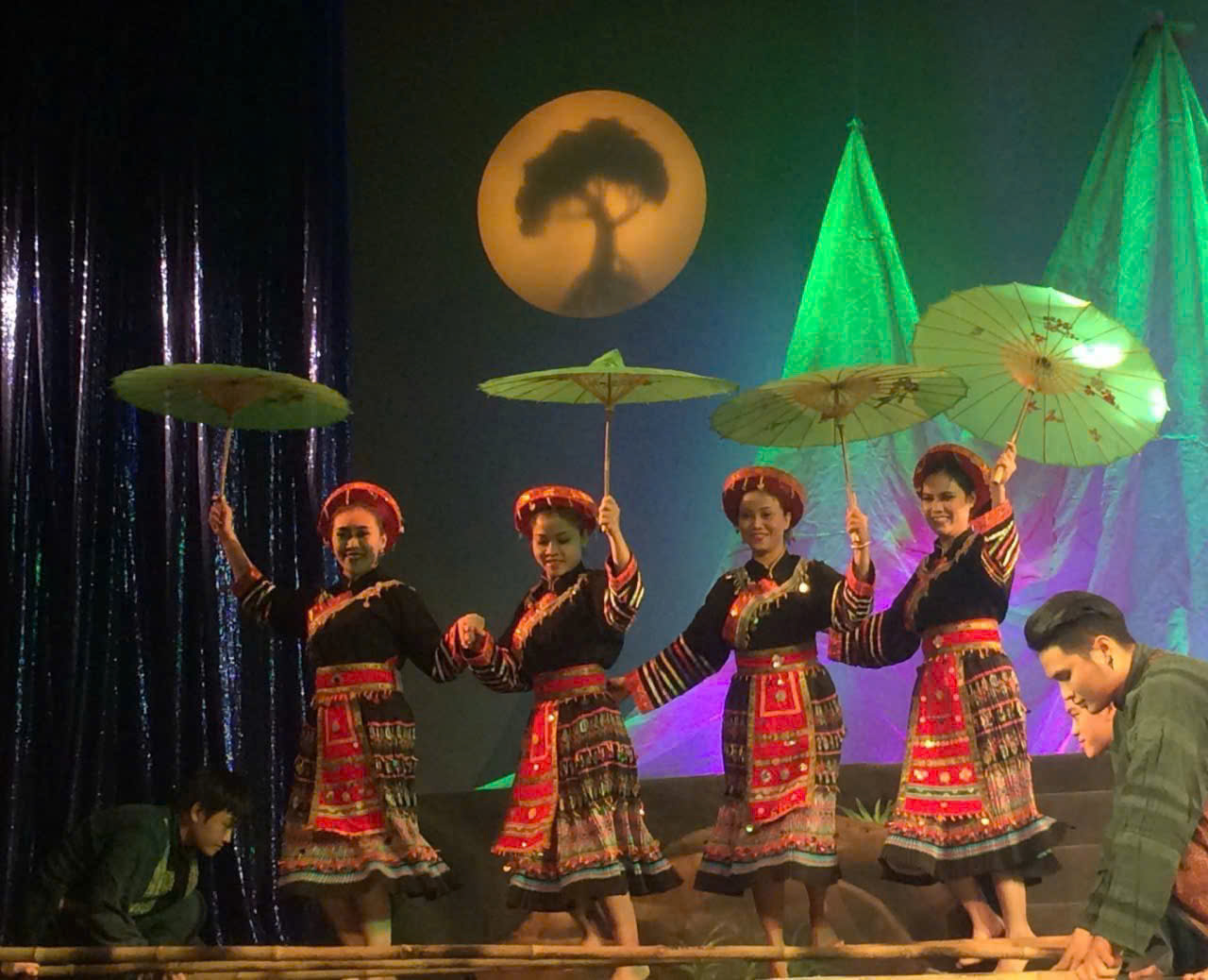 Tinh hoa nghệ thuật ba miền